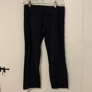 Lululemon black Capri leggings.  Size 6